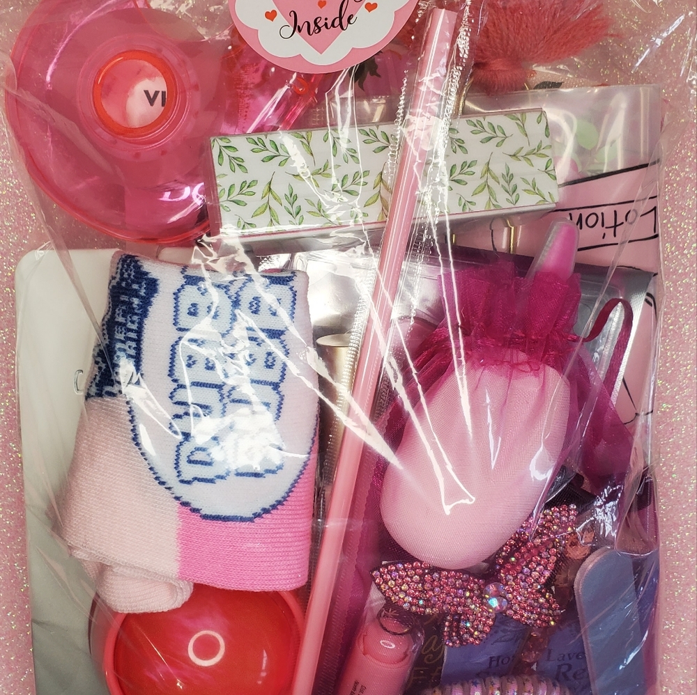 🎉HP🎉Juicy Couture 💖NWT💖 Straw Hat with Pink Ribbon Trim & Pink Gemstones! - Picture 12 of 12
